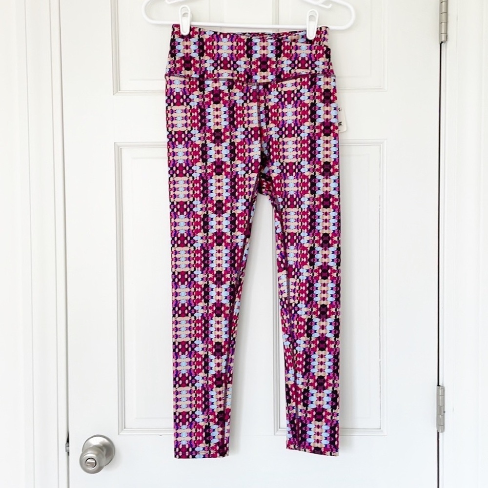 NWT FREE PEOPLE MOVEMENT leggings size XS pink purple